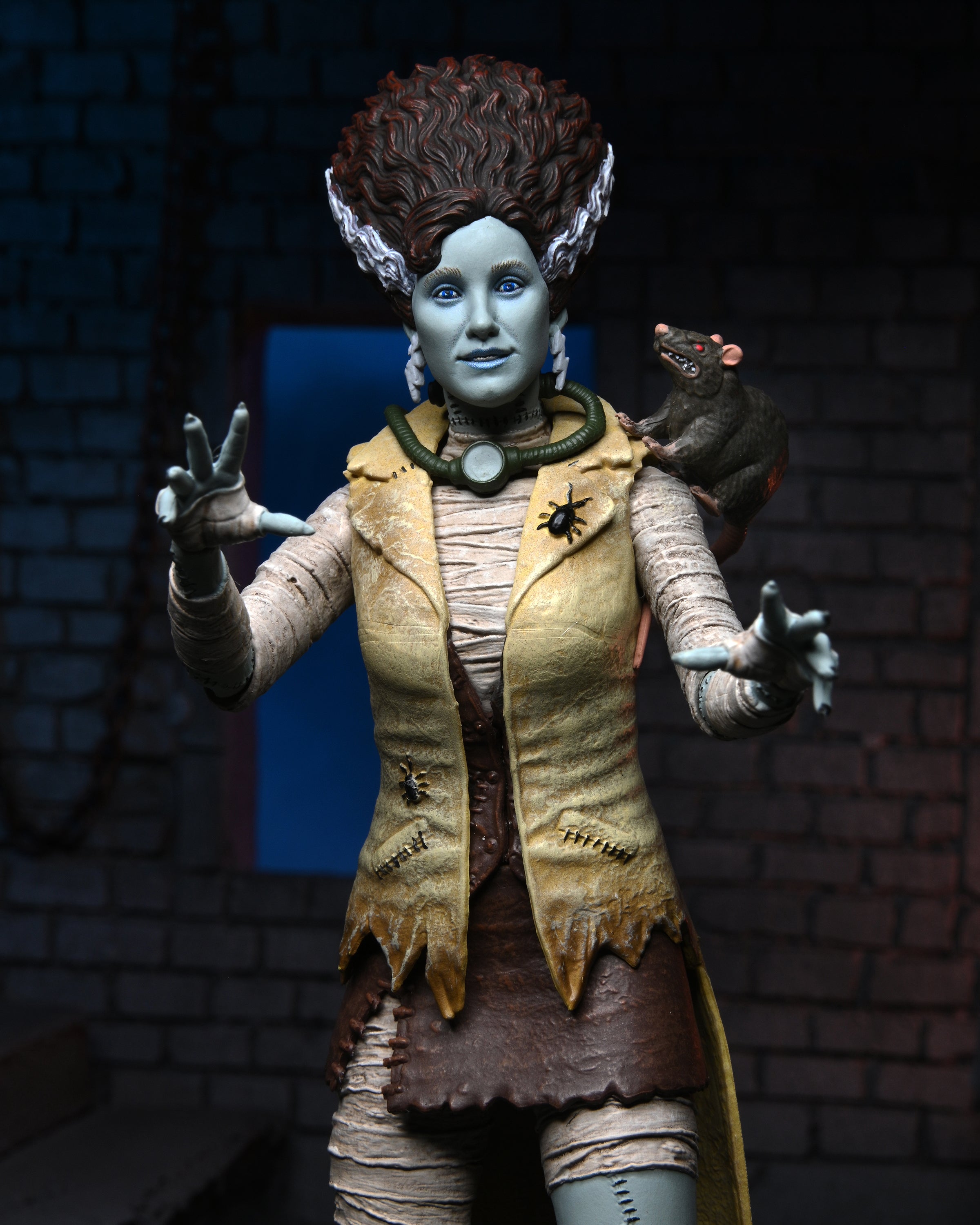 Universal Monsters x Teenage Mutant Ninja Turtles - April as The Bride of Frankenstein 7” Scale Action Figure - NECA