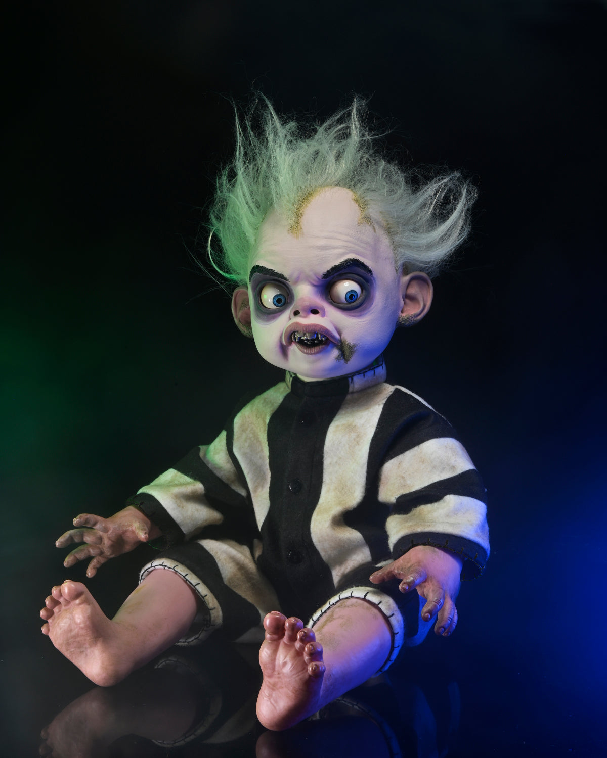 Beetlejuice Beetlejuice – Life-Size Baby Beetlejuice 1:1 Prop Replica - NECA