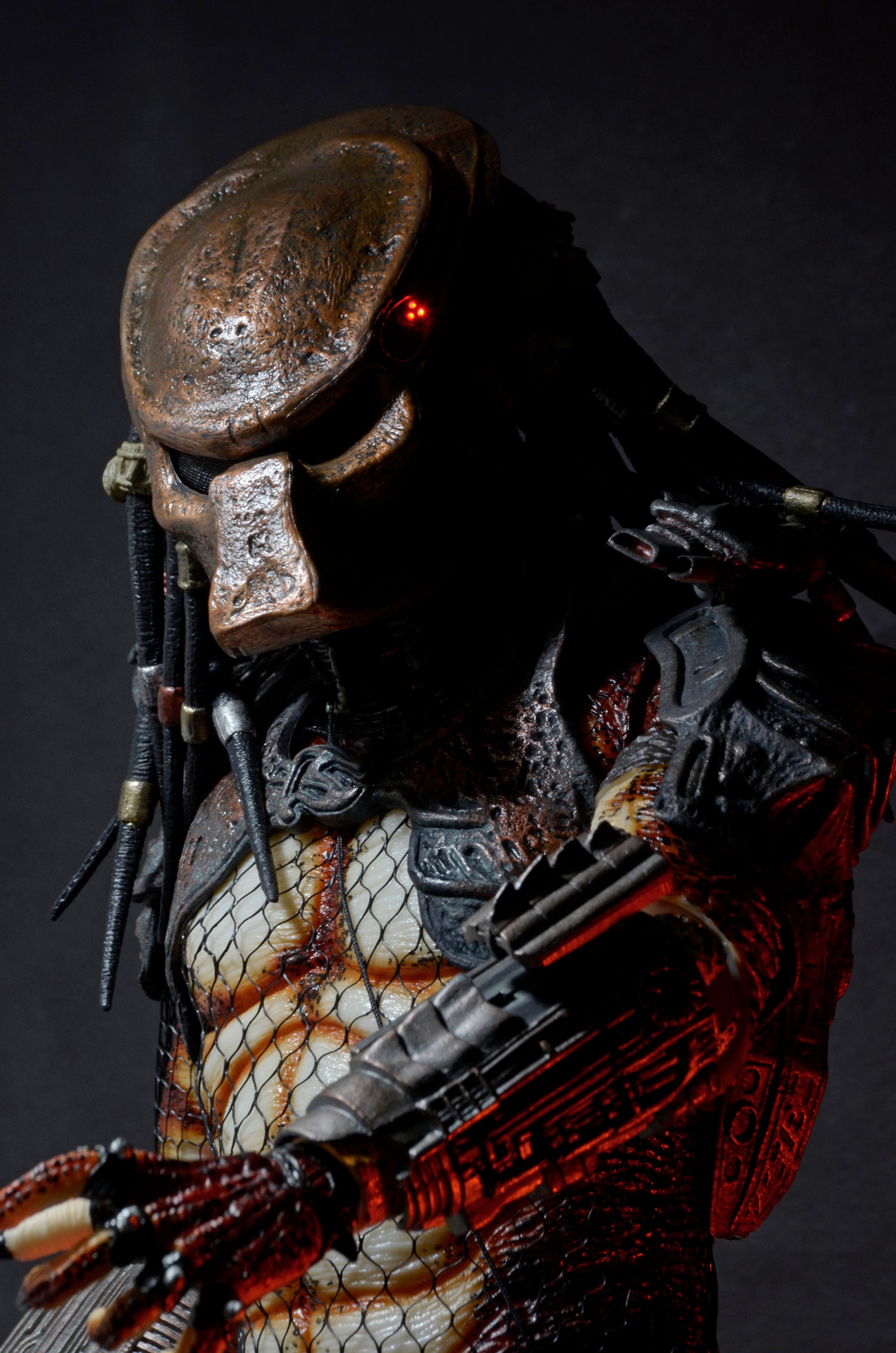 Predator 2 - City Hunter Predator with LED Lights 1/4 Scale Action Figure