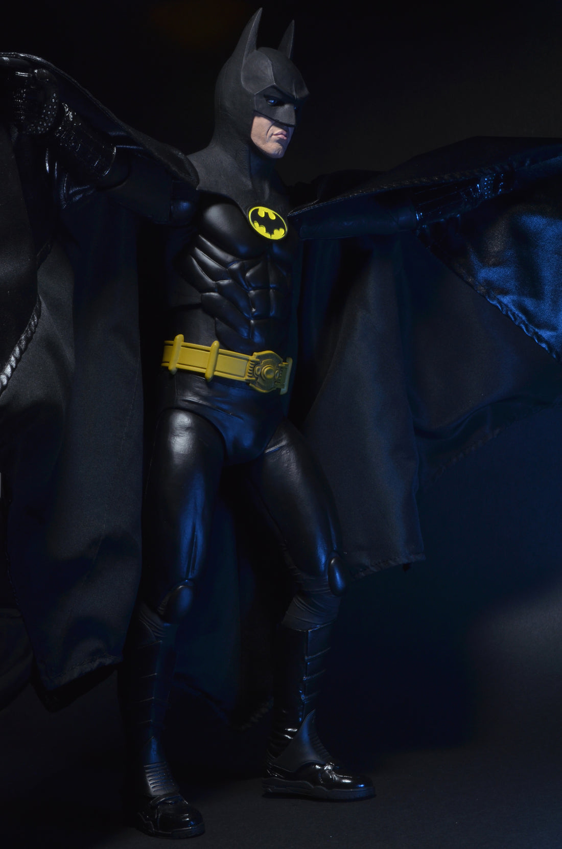Batman Returns - 1/4 Scale Action Figure - Batman (Michael Keaton) - NECA
