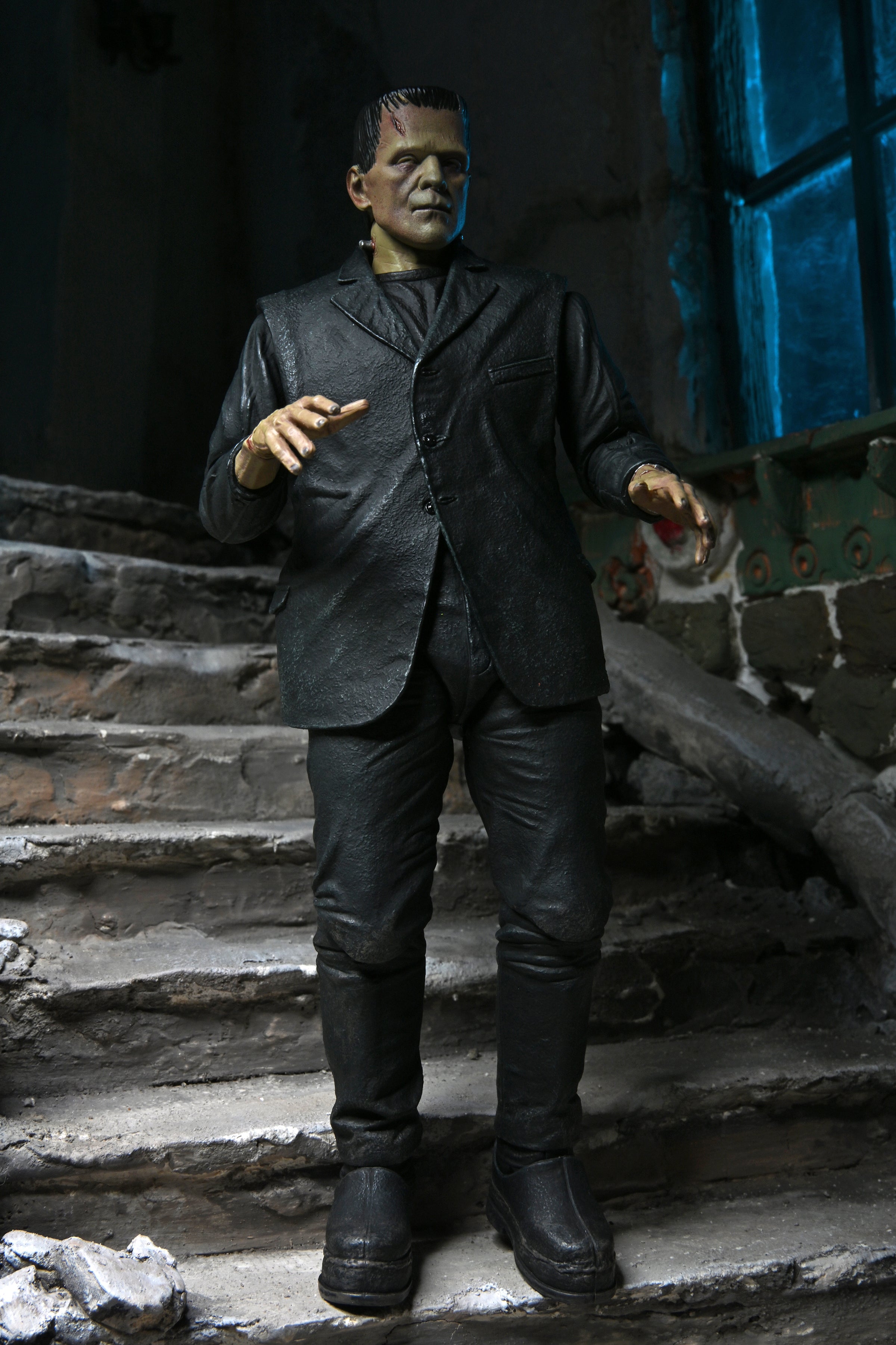Universal Monsters - Ultimate Frankenstein's Monster 7” Scale Action F