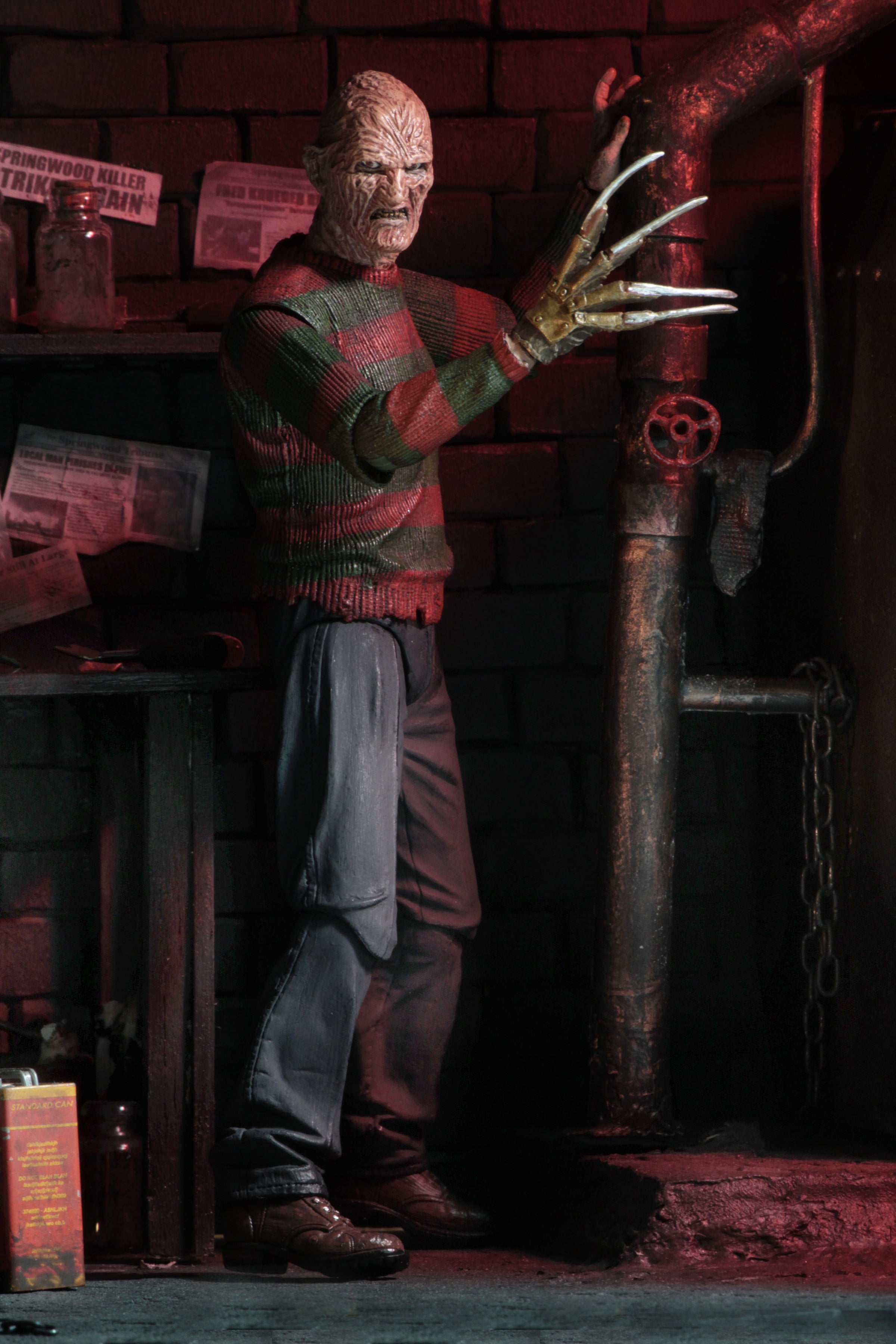 Nightmare on Elm Street - Ultimate Part 2 Freddy 7" Scale Action Figure (Freddy's Revenge) - NECA