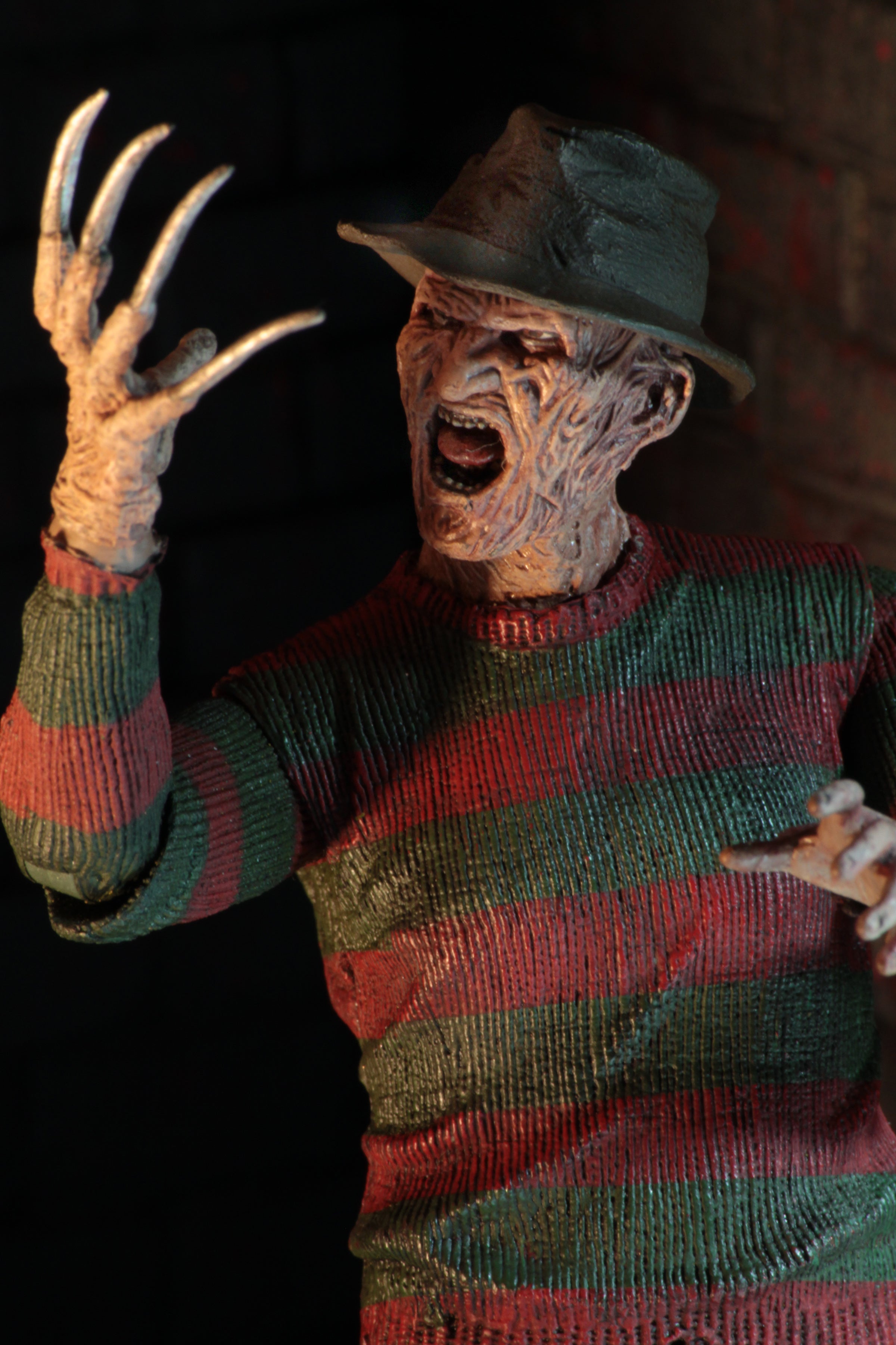 Nightmare on Elm Street - Ultimate Part 2 Freddy 7" Scale Action Figure (Freddy's Revenge) - NECA