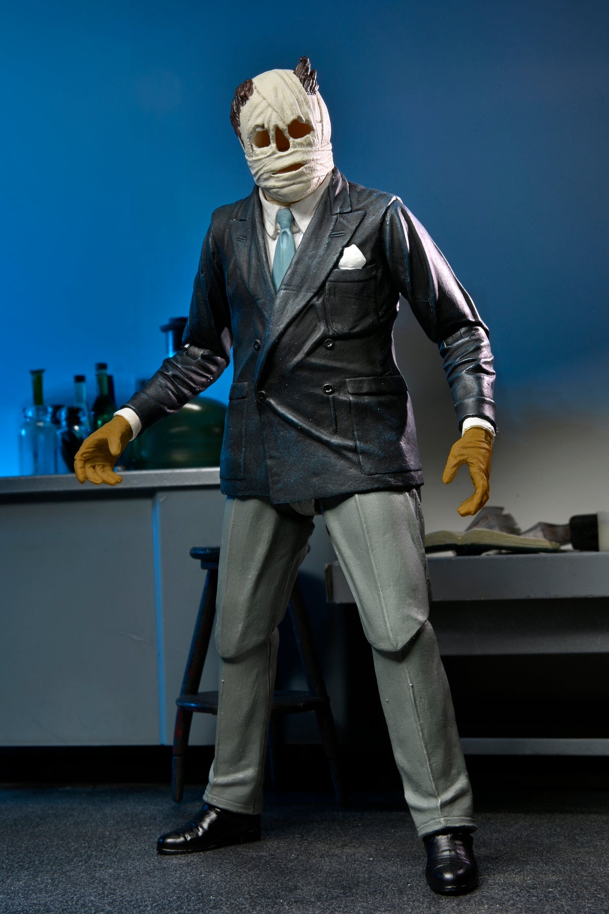 Universal Monsters - Ultimate Invisible Man 7