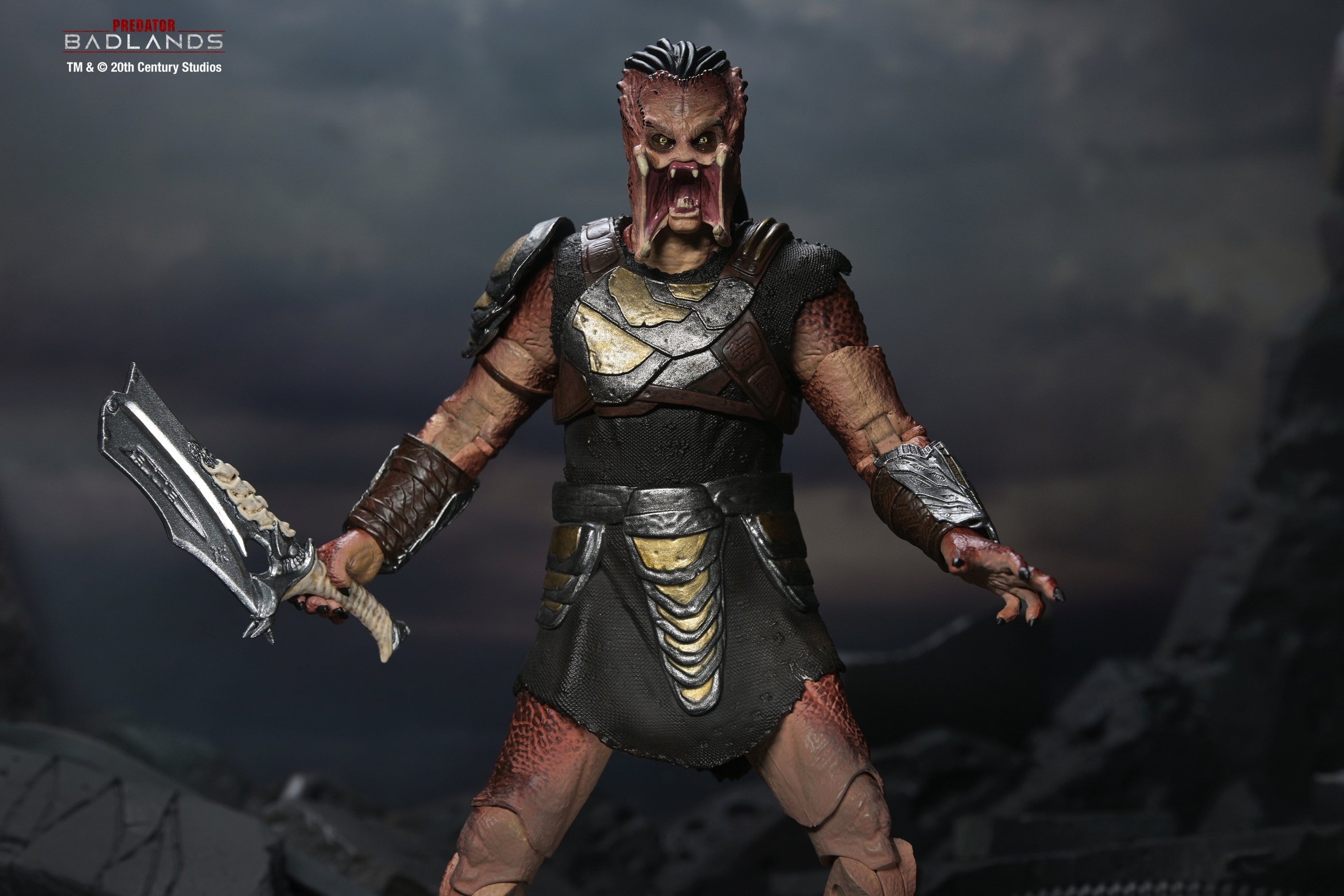 Predator: Badlands - Ultimate Dek (Training Armor) 7" Scale Action Figure - NECA