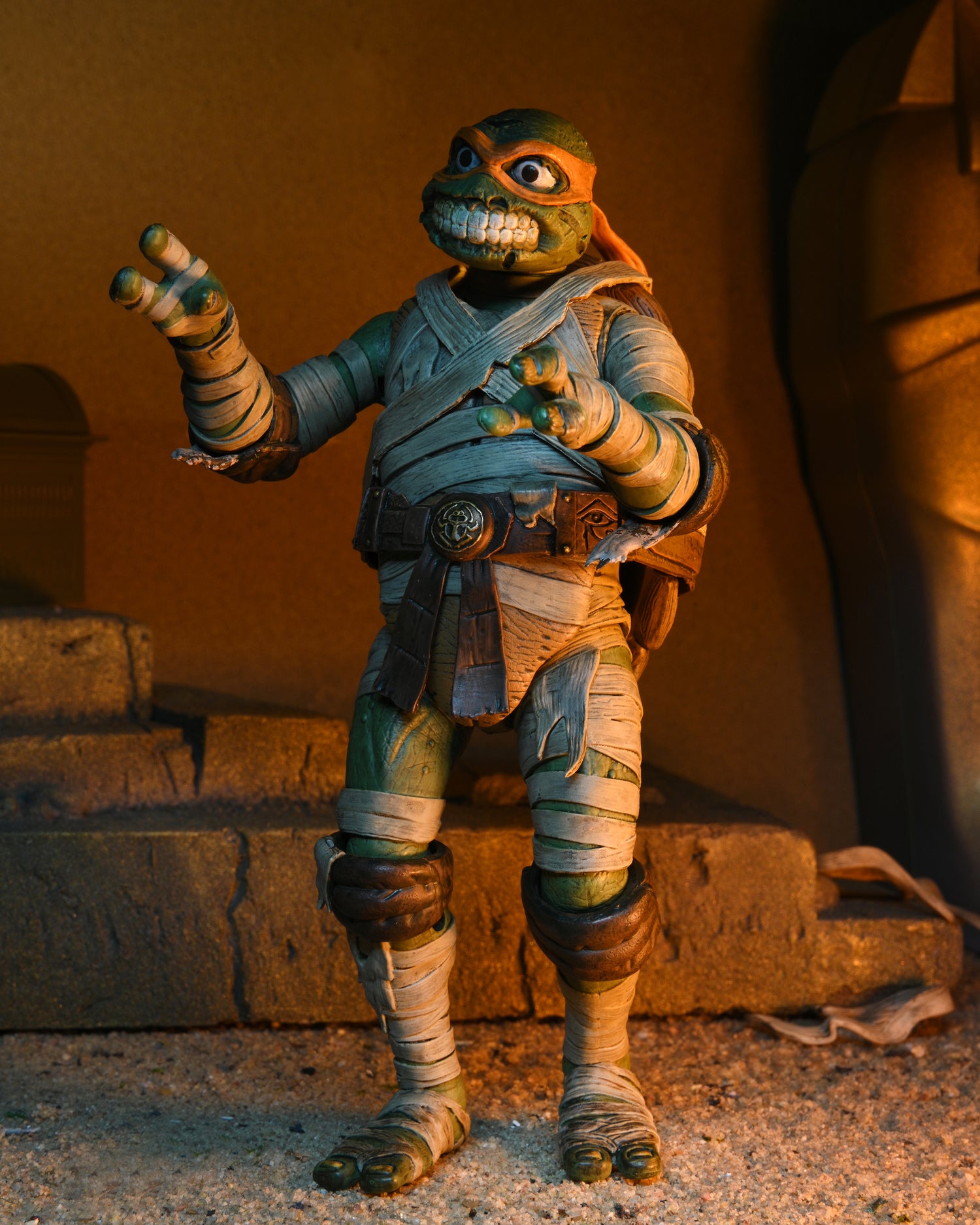 Universal Monsters x Teenage Mutant Ninja Turtles - Michelangelo as The Mummy 7” Scale Action Figure - NECA