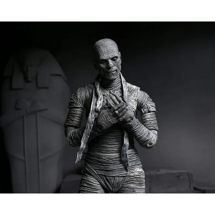 Universal Monsters - Ultimate Mummy Black &amp; White 7” Scale Action Figure