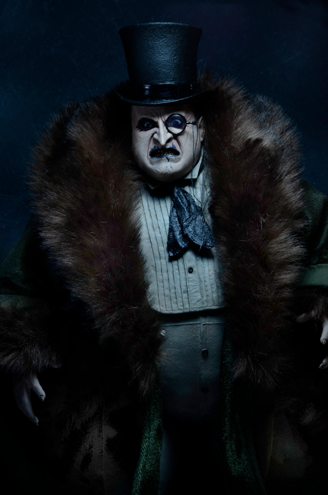 Batman Returns - 1/4 Scale Action Figure - Penguin (Danny Devito) - NECA