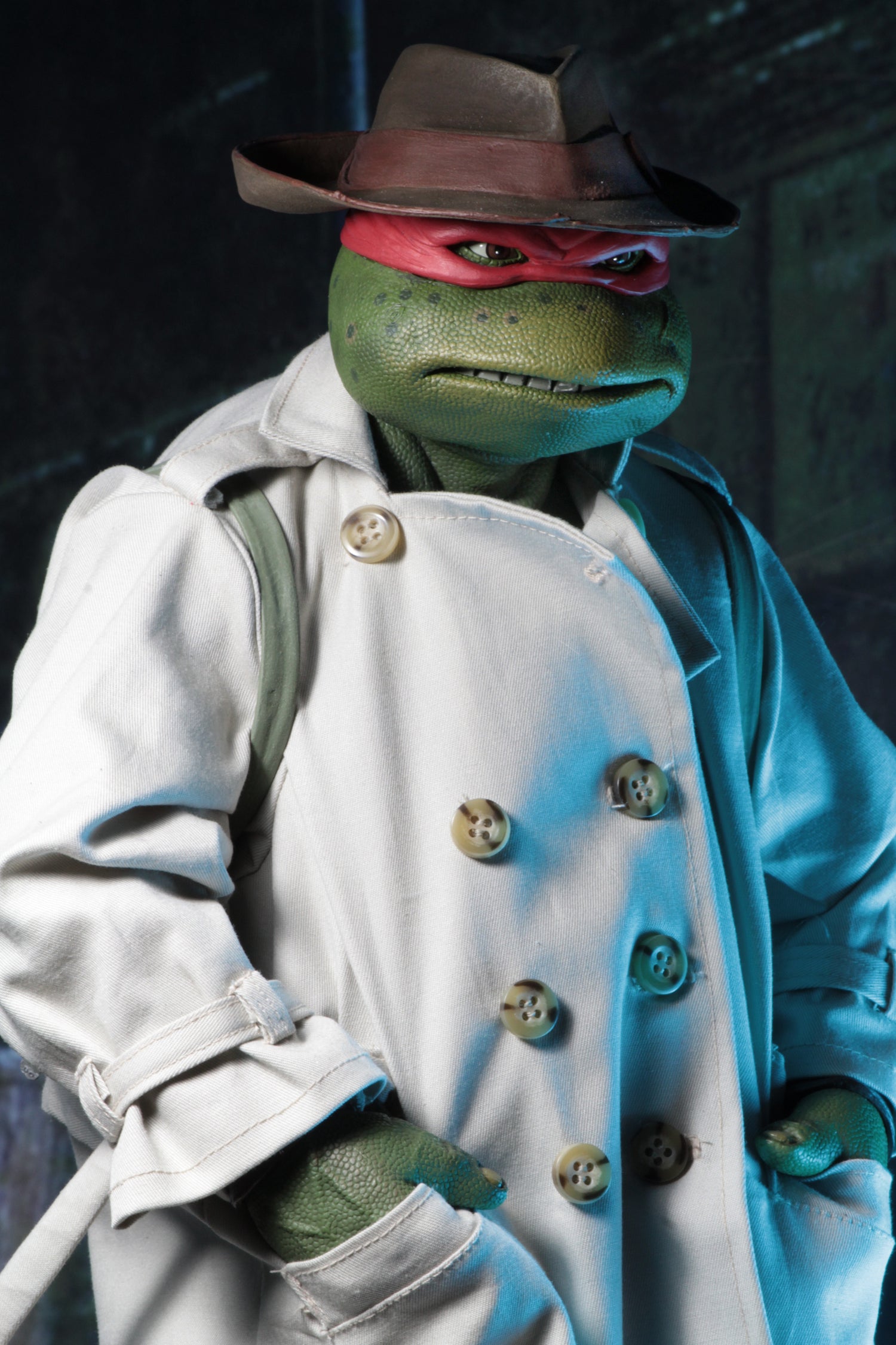 Teenage Mutant Ninja Turtles (1990 Movie) – Raphael (Disguise) 1/4 Scale Action Figure