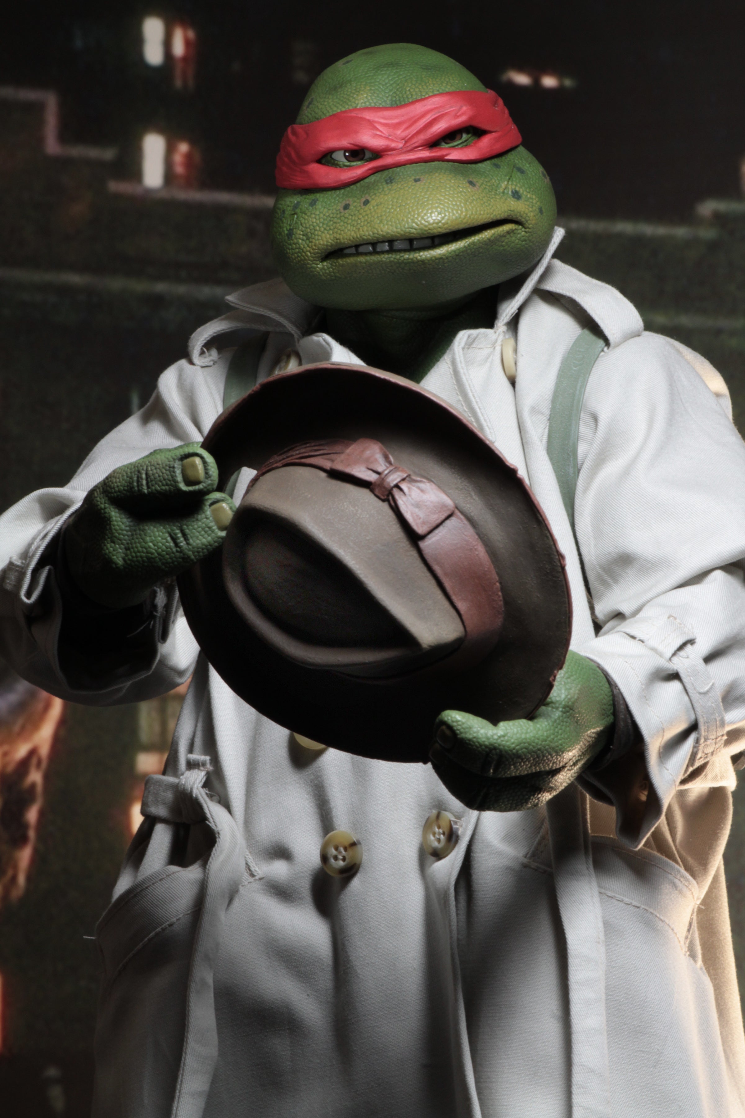 Teenage Mutant Ninja Turtles (1990 Movie) – Raphael (Disguise) 1/4 Scale Action Figure