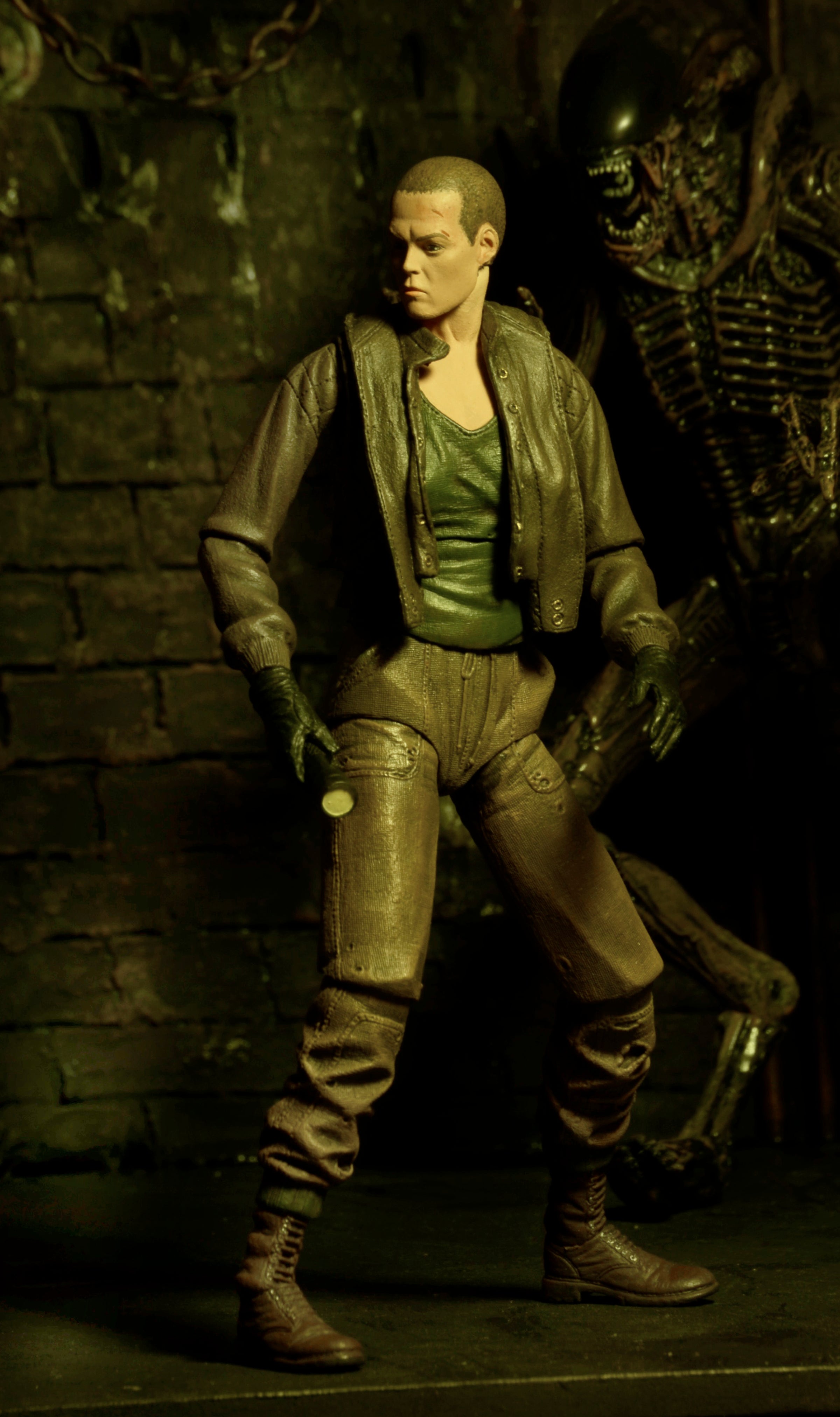 Aliens - 7&quot; Scale Action Figure - Series 8 Ripley