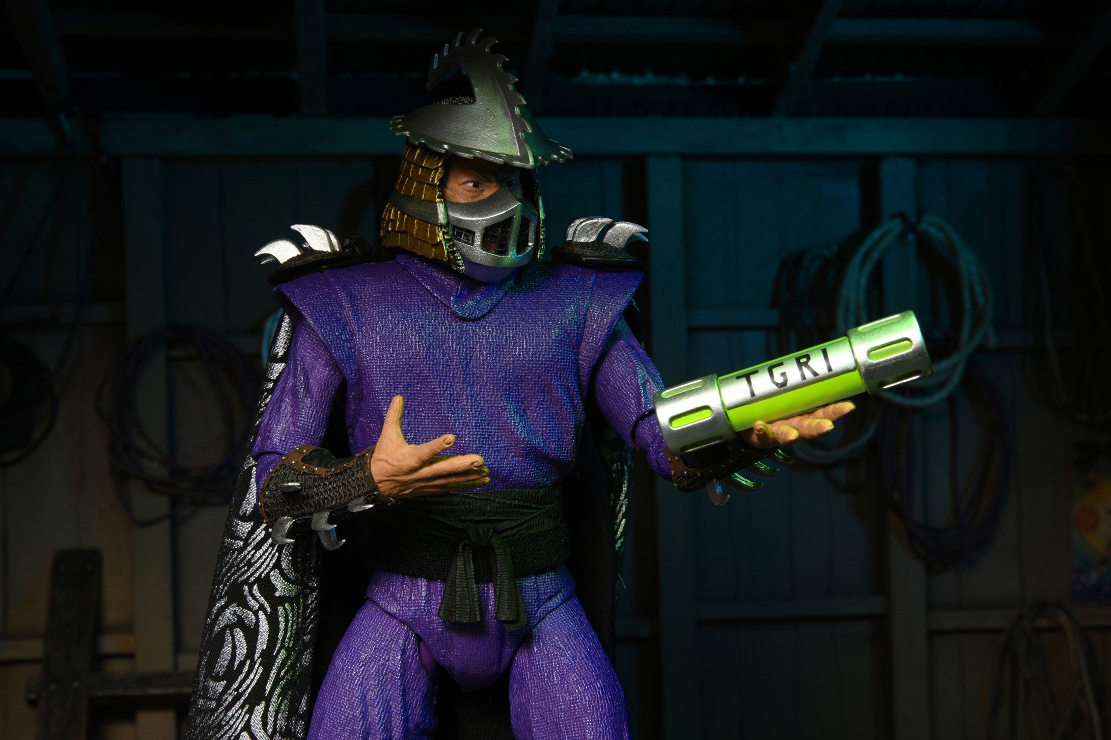 Teenage Mutant Ninja Turtles II: The Secret of the Ooze - Ultimate Shredder 7” Scale Action Figure with TGRI canister