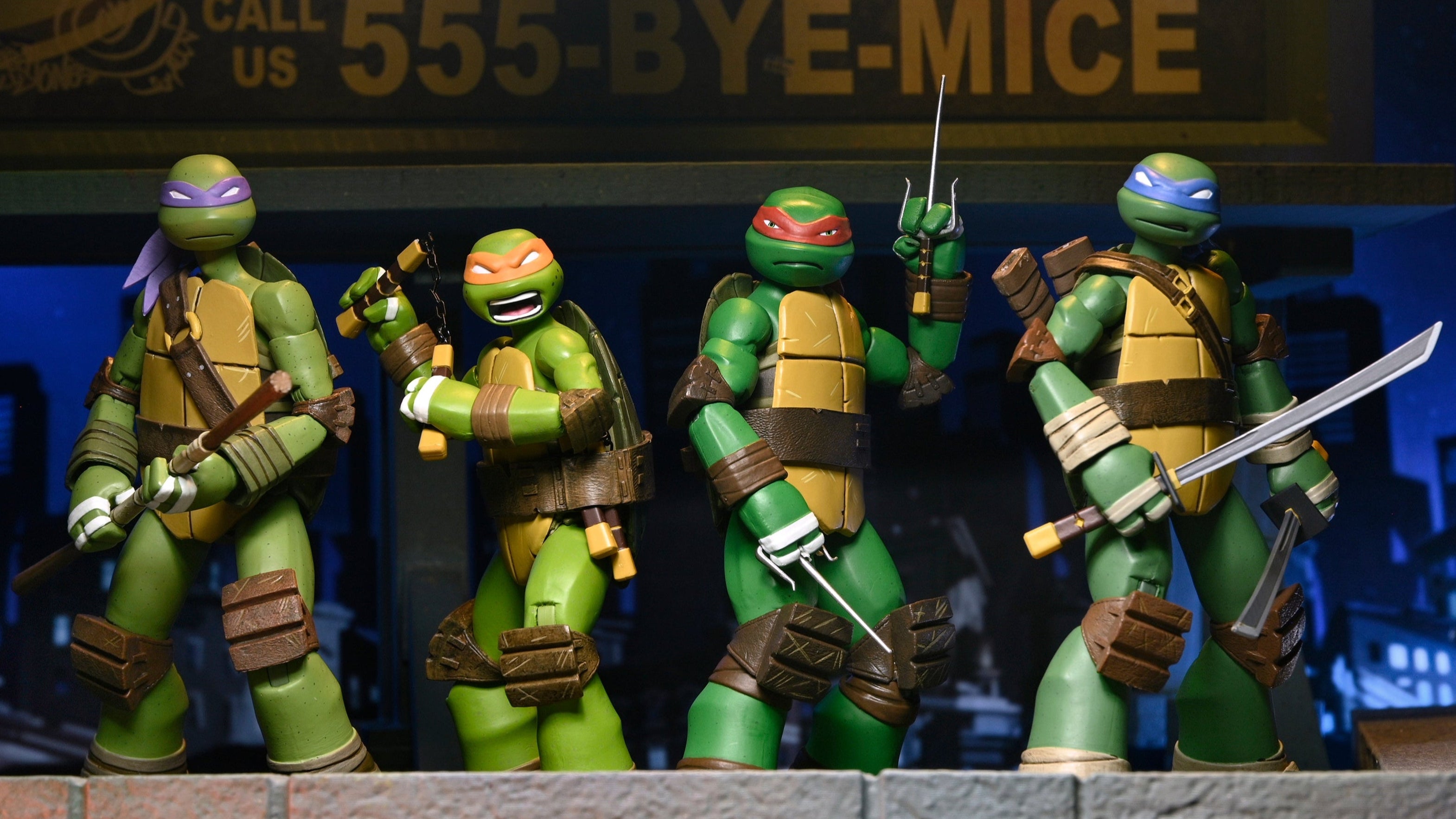 Teenage Mutant Ninja Turtles (2012 Cartoon) - Ultimate Leonardo, Donatello, Michelangelo & Raphael 7" Scale Action Figure Bundle - NECA