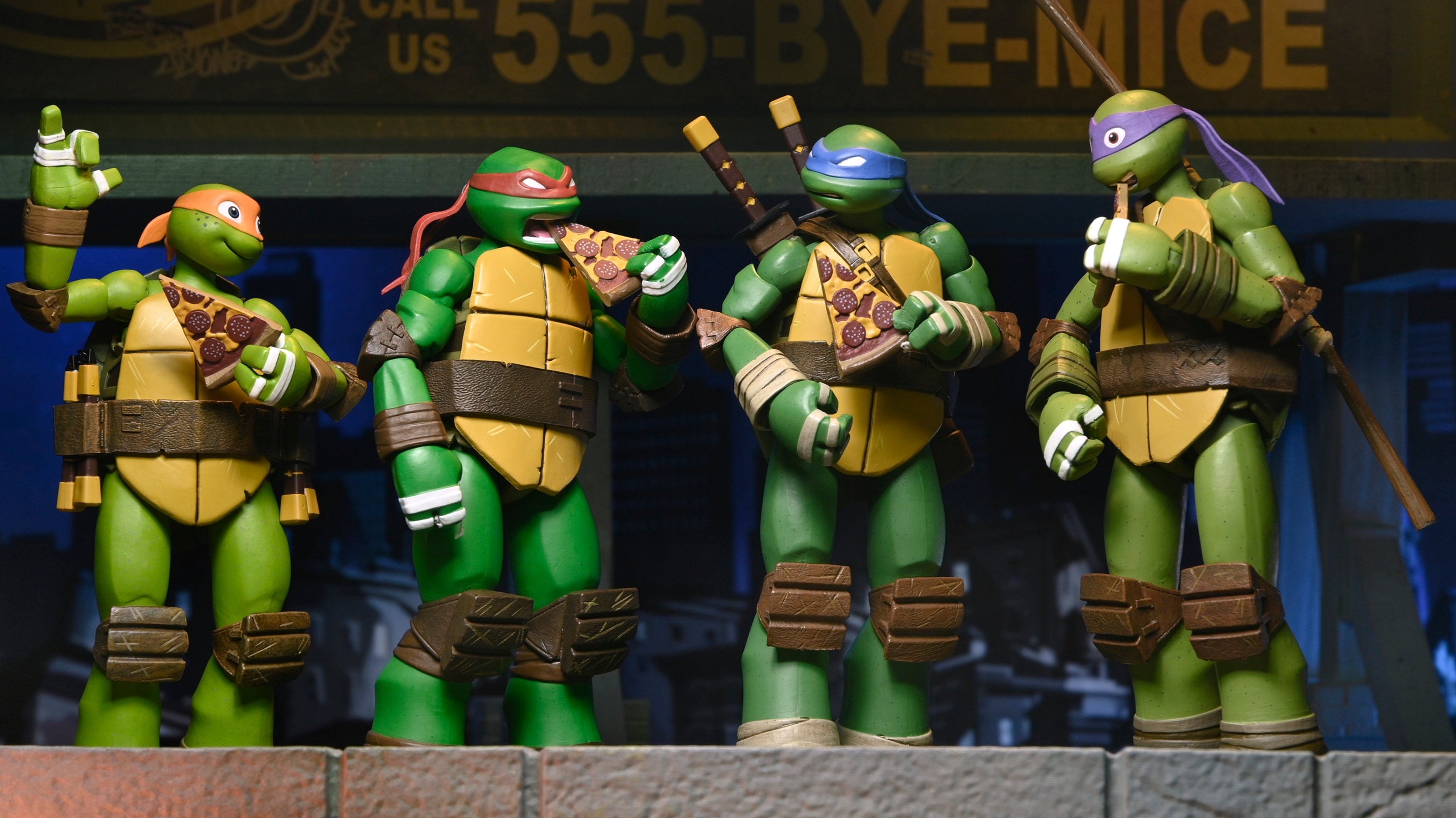 Teenage Mutant Ninja Turtles (2012 Cartoon) - Ultimate Leonardo, Donatello, Michelangelo & Raphael 7" Scale Action Figure Bundle - NECA