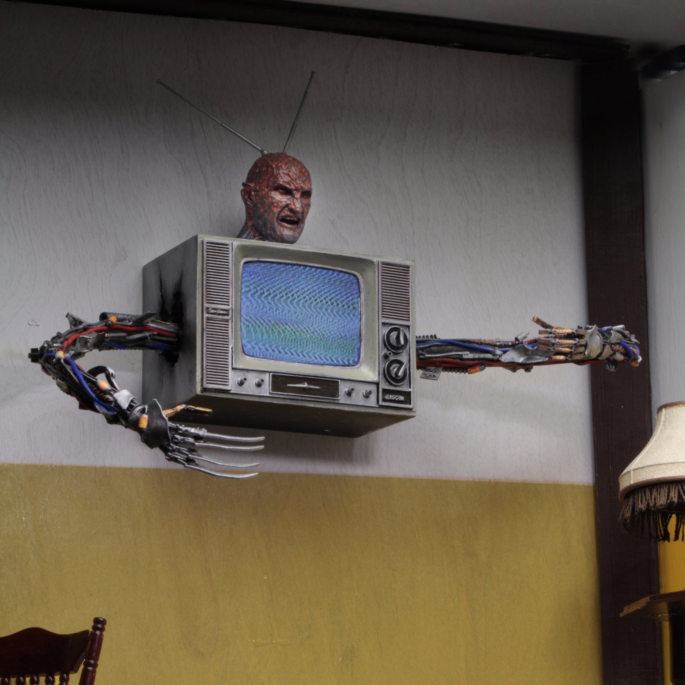 専用 NECA フレディTV