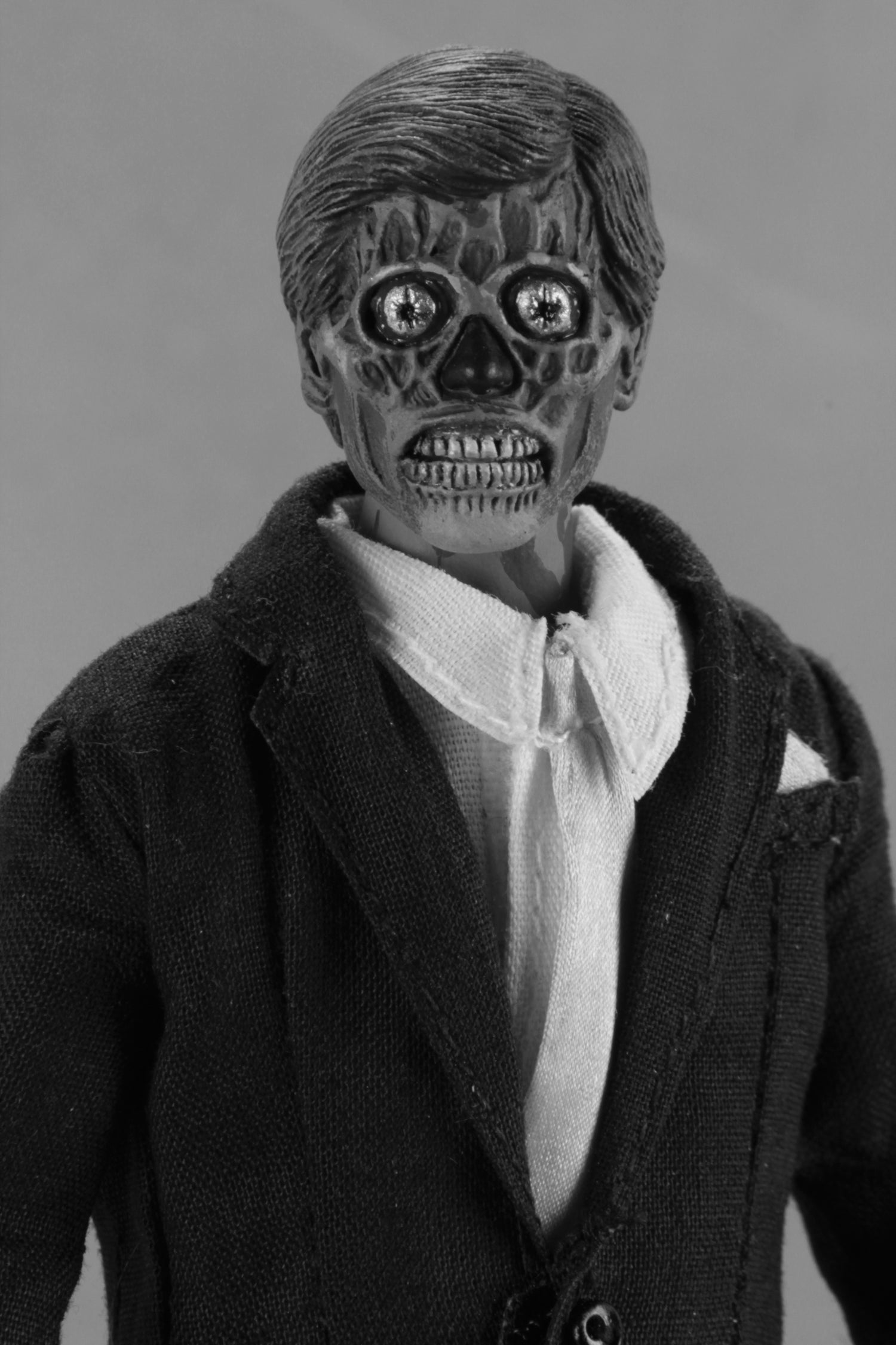 They Live - 8&quot; Clothed Action Figures (Alien 2-Pack)