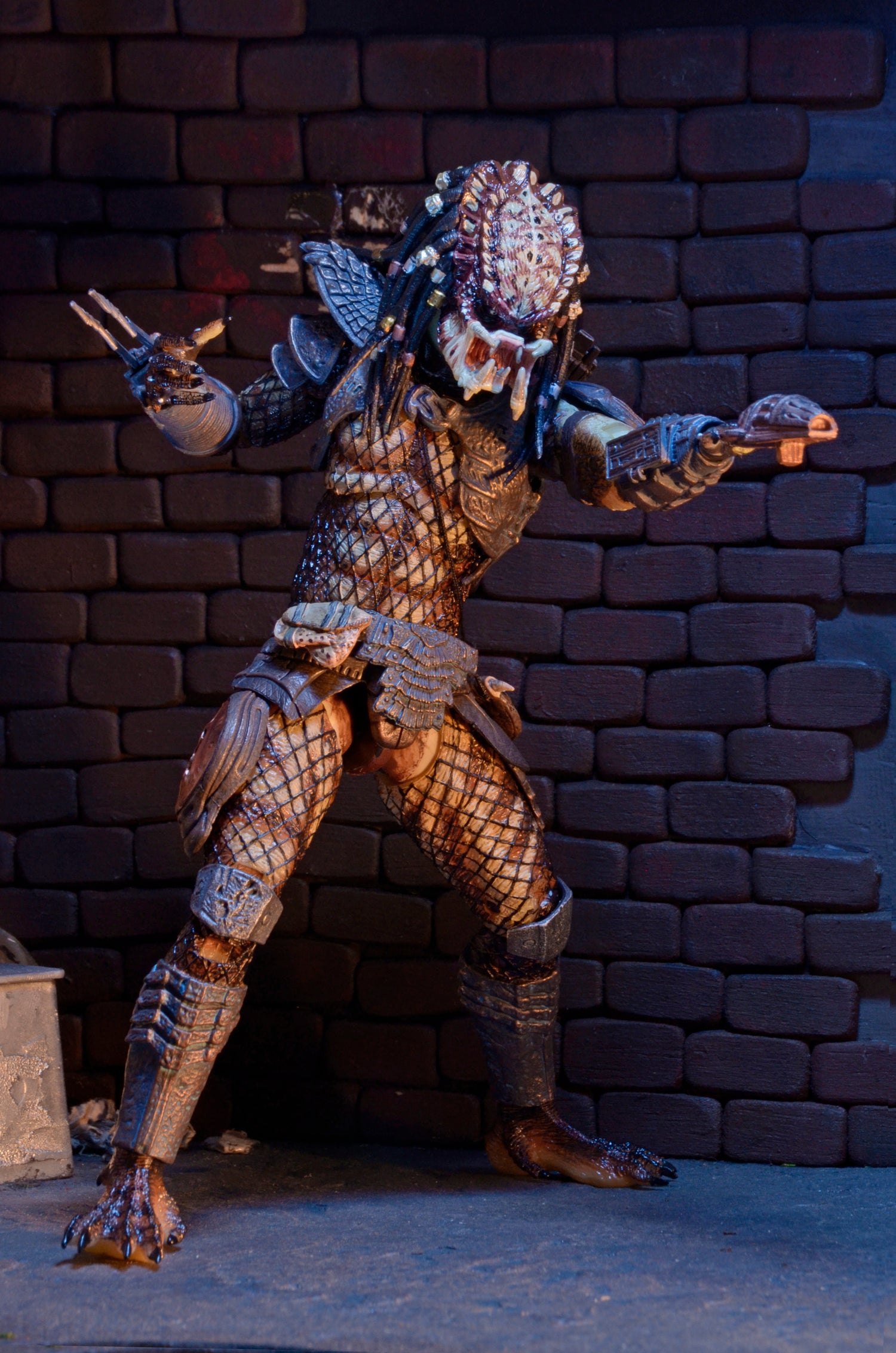 Predator - Ultimate City Hunter 7” Scale Action Figure (PRE-ORDER)