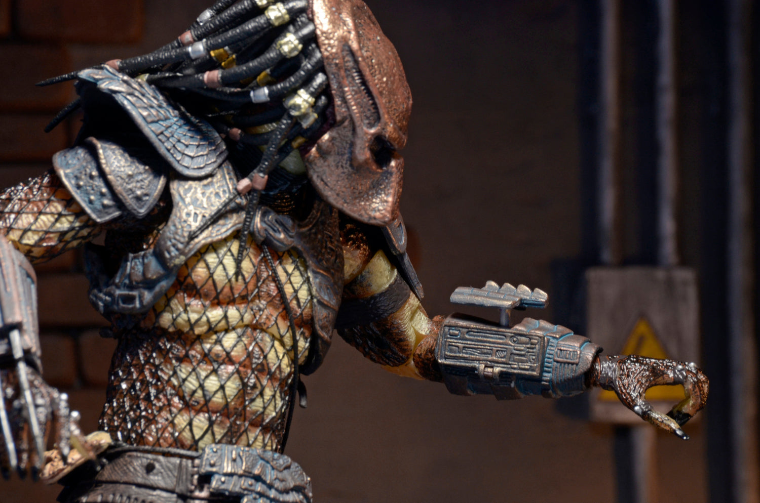 Predator - Ultimate City Hunter 7” Scale Action Figure (PRE-ORDER)