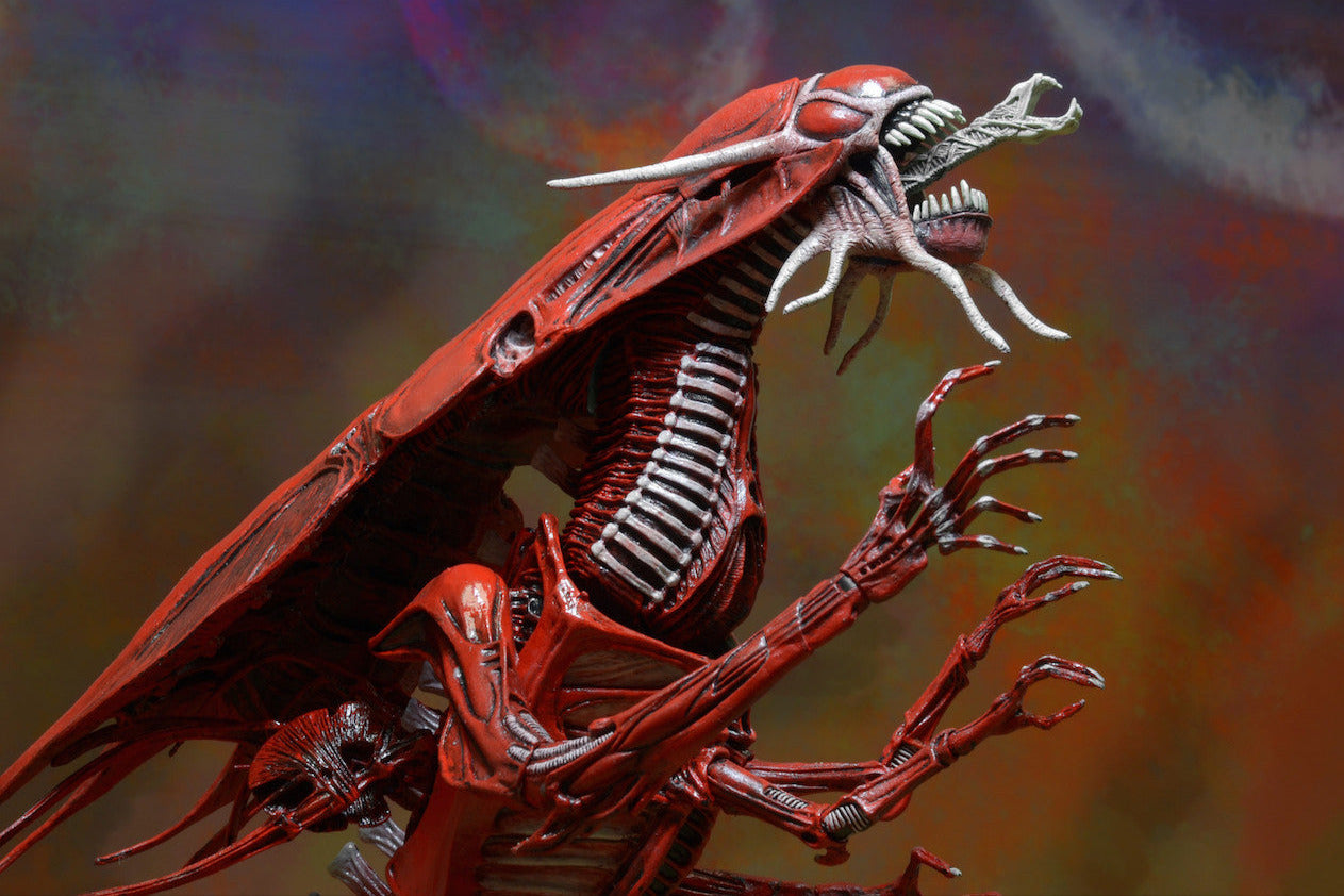 Alien – Ultra Deluxe Boxed Action Figure – Genocide Red Queen - NECA VAULT